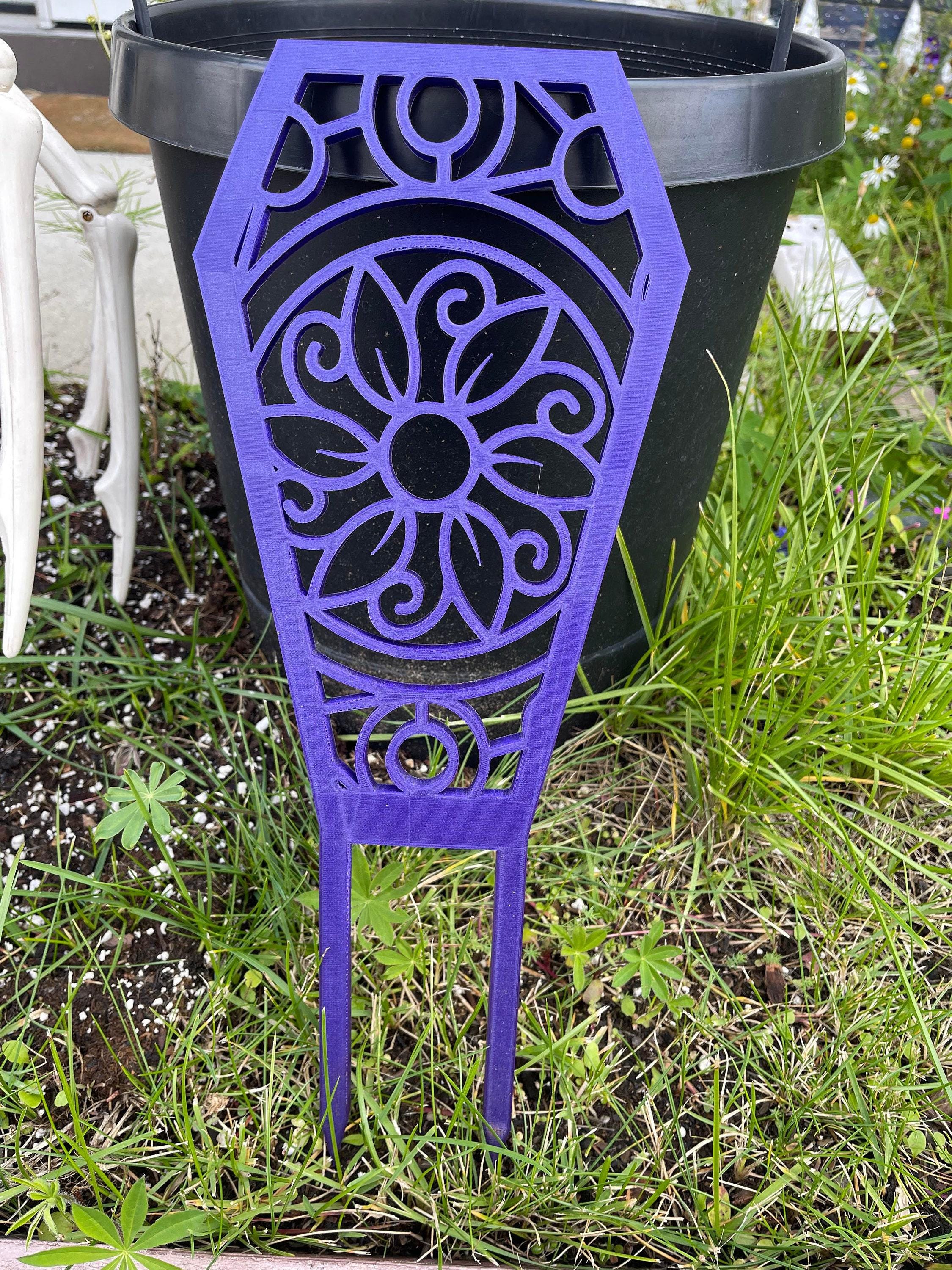 Coffin Plant Trellis, Flower Pattern Support - Indoor Vine Trainer, Rounded Stakes, Scaled Options, 16 x 6 1/2In
