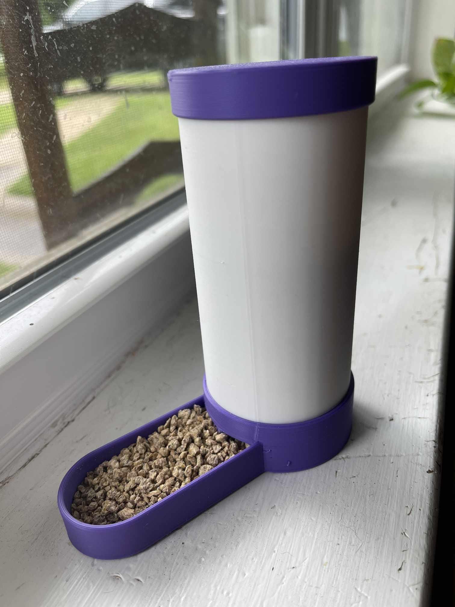 Quail And Chick - Feeder & Waterer Set - Removable Lid, 221 mL Capacity, Suction Cup with Zip Tie Mounts