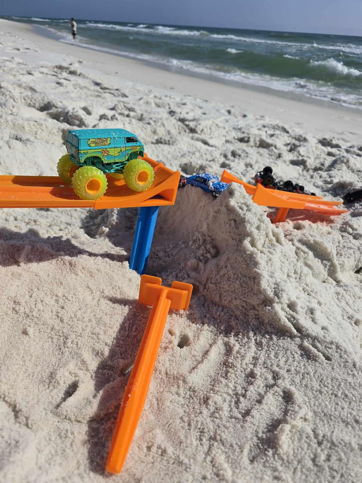 Monster Truck Adventure Sand Spikes