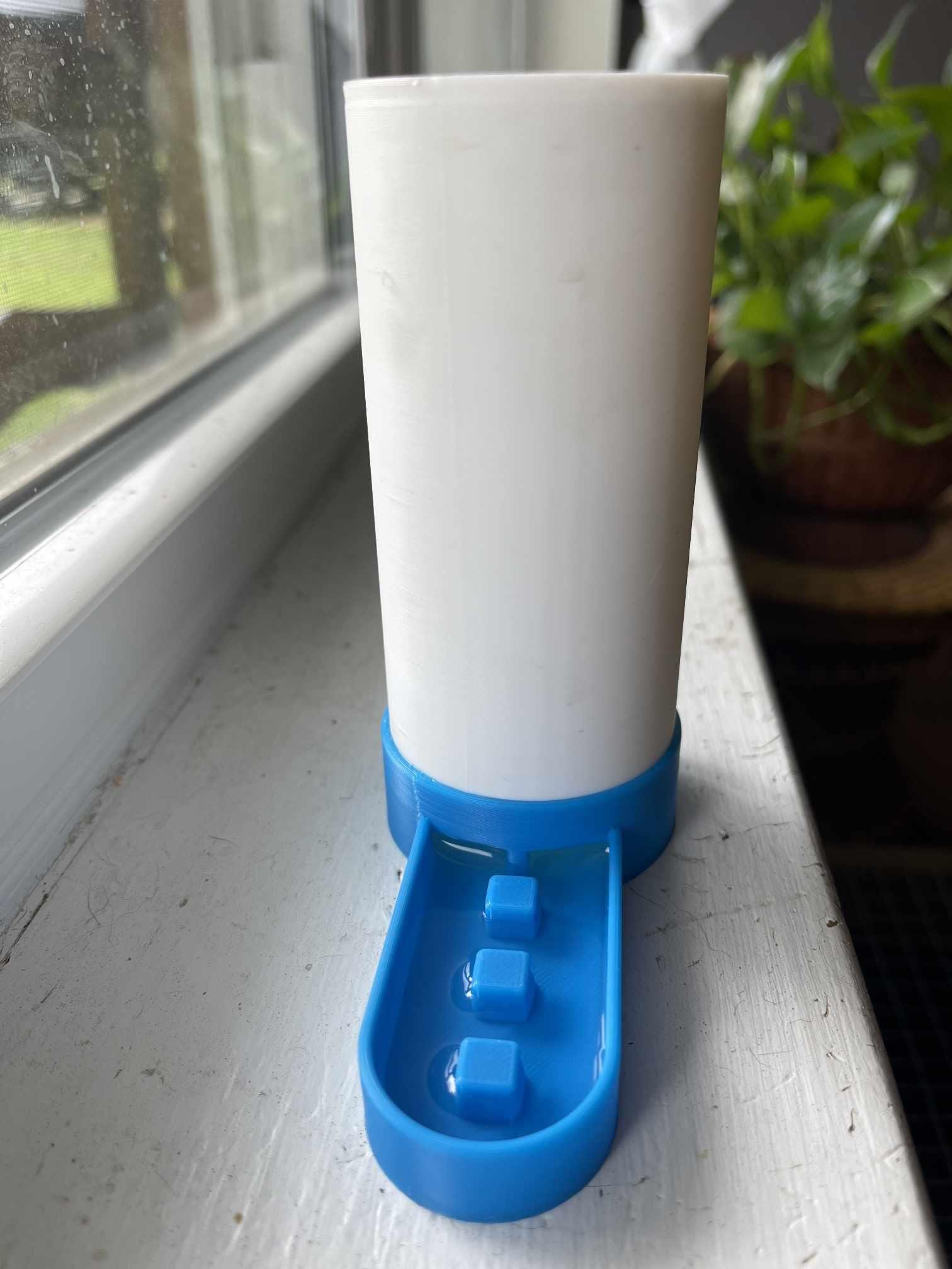 Quail And Chick - Feeder & Waterer Set - Removable Lid, 221 mL Capacity, Suction Cup with Zip Tie Mounts